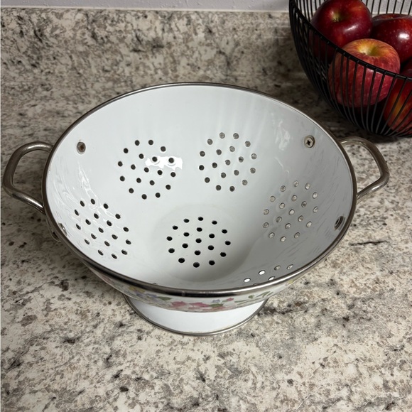Vintage Kobe JCPenney Footed Metal White Enamel Colander/Strainer Pink/Purple 🌺 - Picture 5 of 14